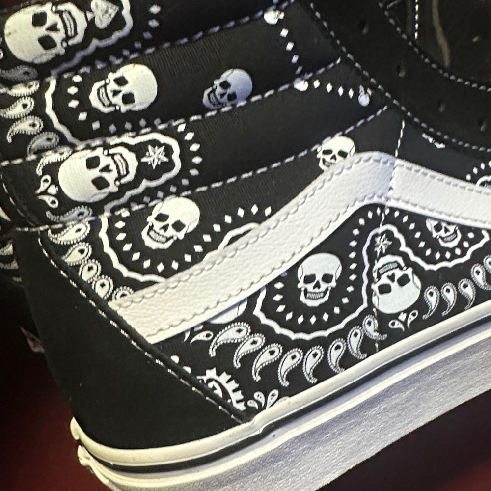 Vans - Picture 5 of 5